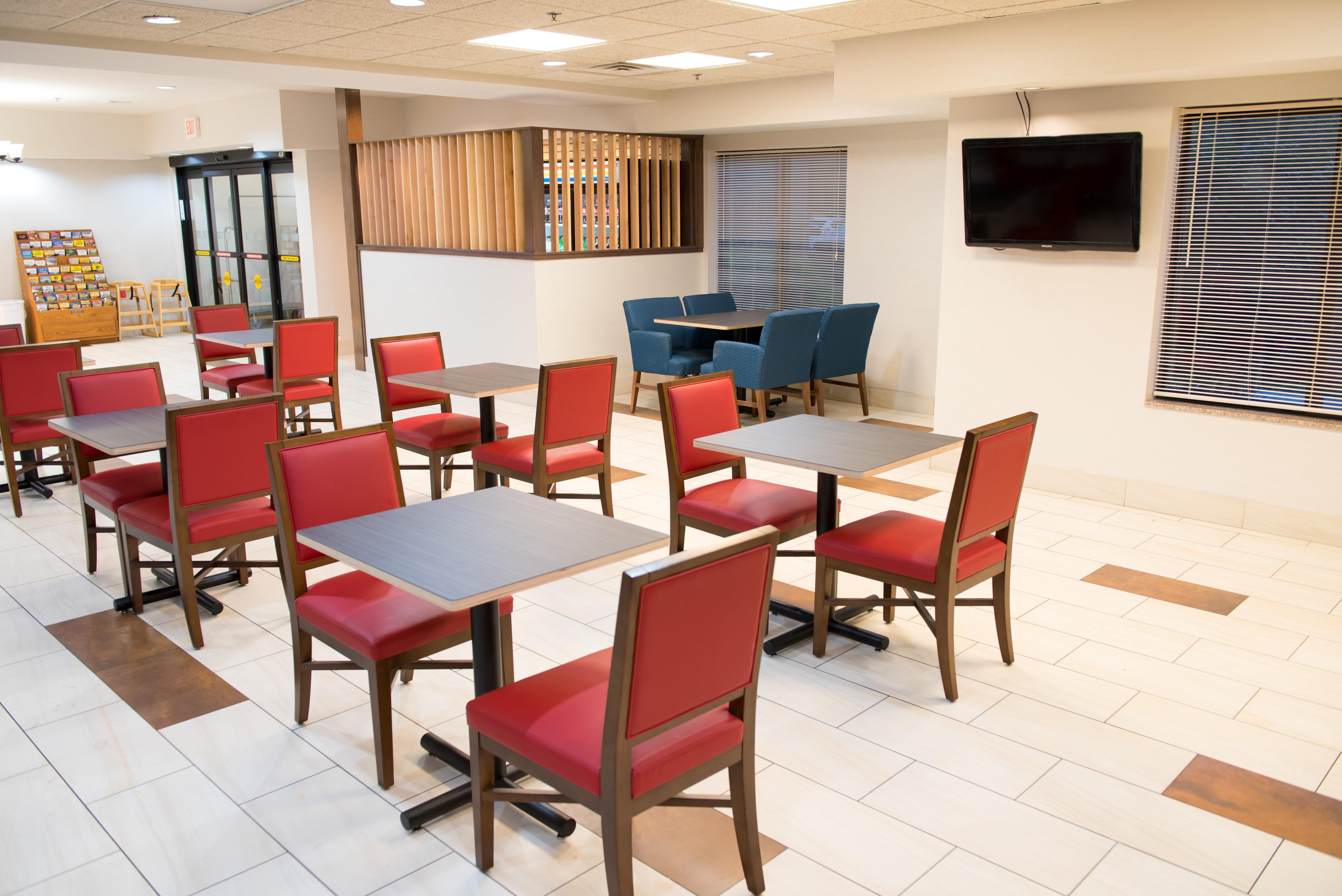 Holiday Inn Express Hotel & Suites Elkhart-South By Ihg Exterior photo