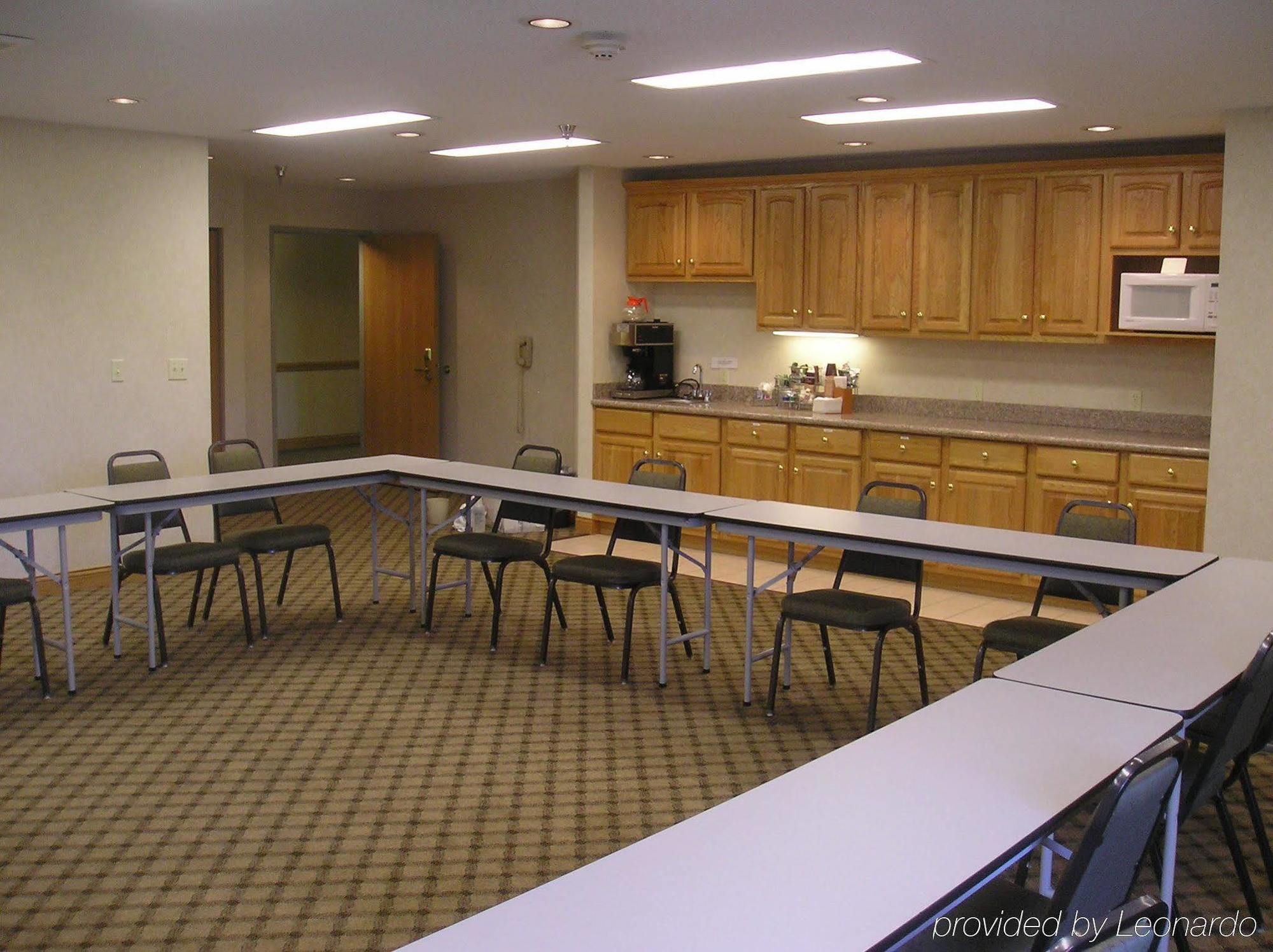 Holiday Inn Express Hotel & Suites Elkhart-South By Ihg Facilities photo