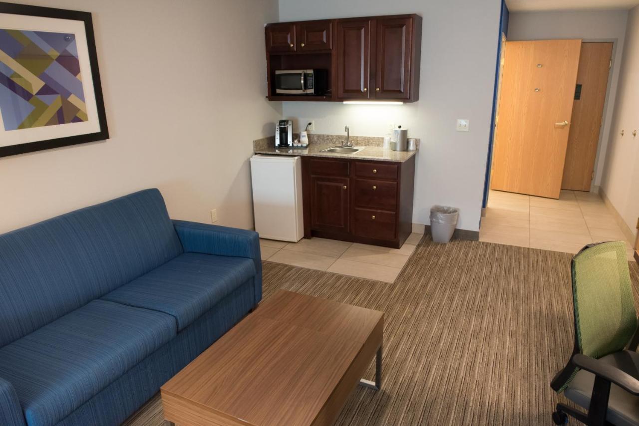 Holiday Inn Express Hotel & Suites Elkhart-South By Ihg Exterior photo