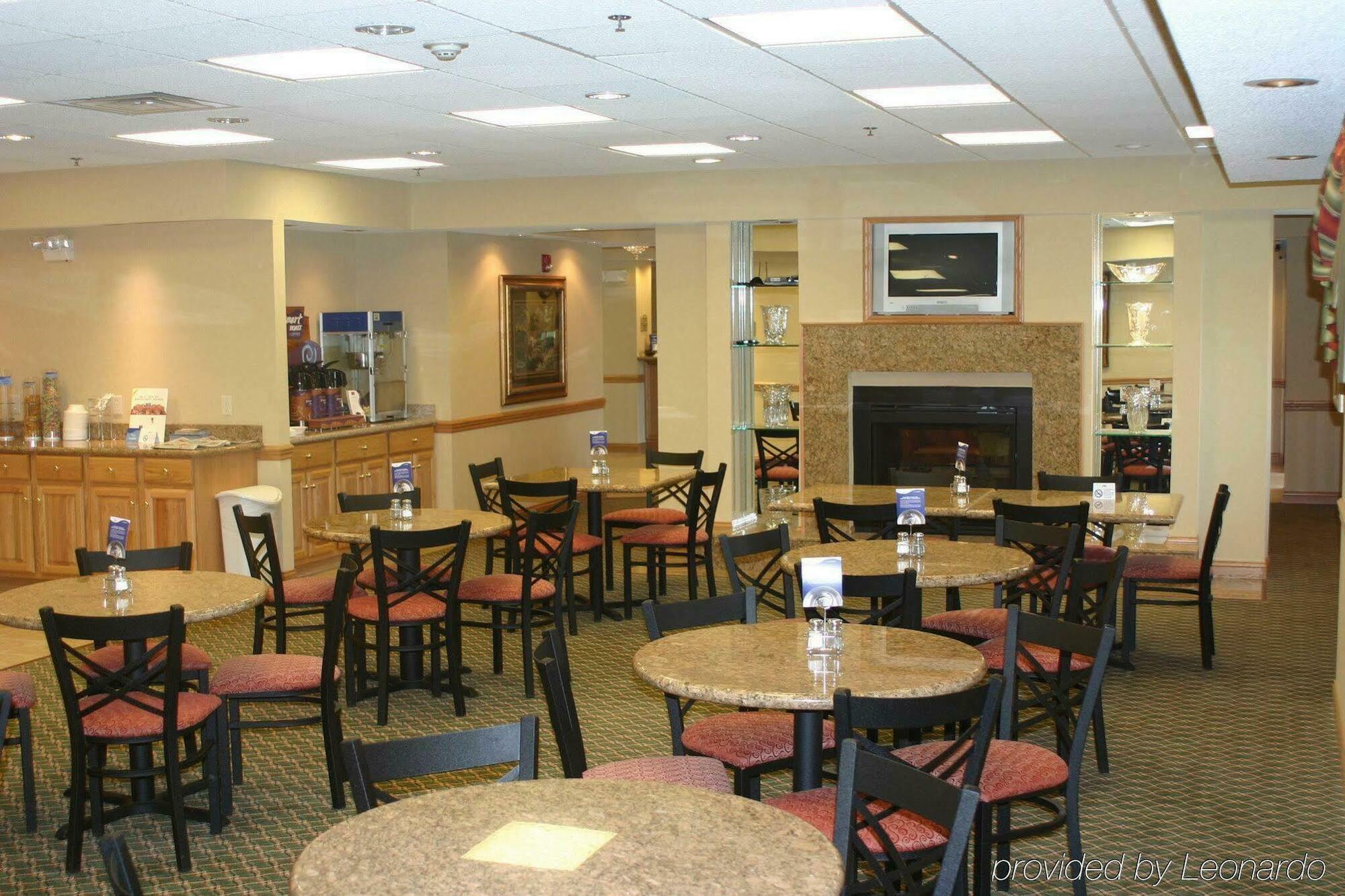 Holiday Inn Express Hotel & Suites Elkhart-South By Ihg Exterior photo